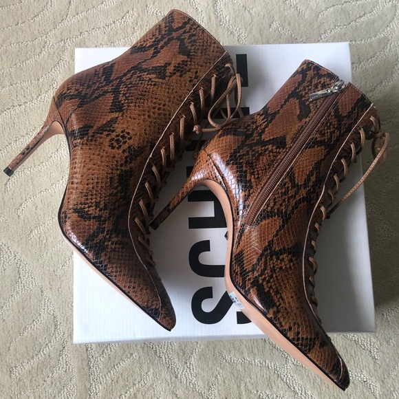 SCHUTZ Shoes - SCHUTZ Monize Lace up Bootie